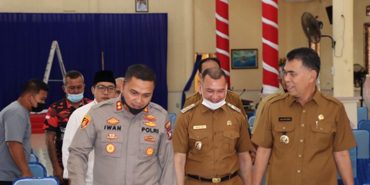 Kapolres Natuna Bersama Bupati dan Wakil Bupati Natuna Meninjau Lokasi Mubes Natuna-Anambas