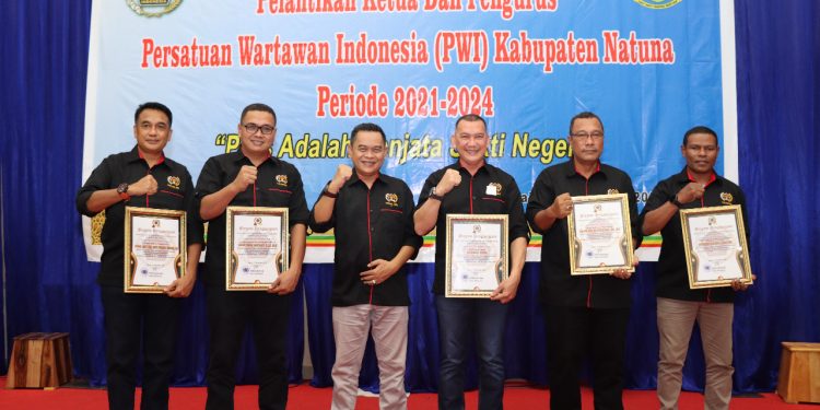 Kapolres Natuna Turut Hadiri pelantikan Ketua Dan Pengurus Persatuan Wartawan Indonesia (PWI) Kabupaten Natuna periode 2021-2024
