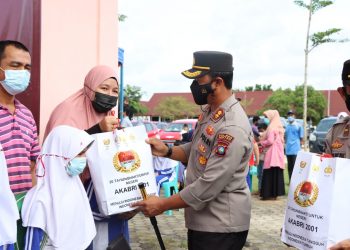 Memperingati 20 Tahun Pengabdian Untuk Negeri, Alumni AKABRI 2001 DWIPA ARYA Laksanakan Bakti Sosial dan Vaksinasi di Kabupaten Bintan