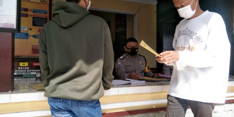 Polsek Tempeh Berikan Pelayanan Masyarakat “Presisi” Kepada Masyarakat Sekitar