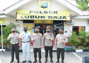 Peninjauan Gerai Vaksinasi Presisi di Polsek Lubuk Baja Oleh Irwasum Polri
