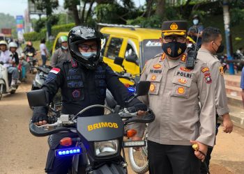 Personel Brimob Polda Kepri Diterjunkan Dalam Pengamanan Unras Buruh di Kota Batam