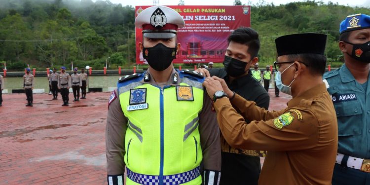 Polres Lingga Gelar Apel Pasukan Dalam Rangka Operasi Lilin Seligi 2021