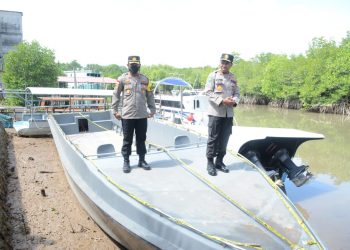 Satgas Misi Kemanusiaan Internasional Tinjau Langsung TKP dan Barang Bukti Kapal Pengangkut PMI Ilegal