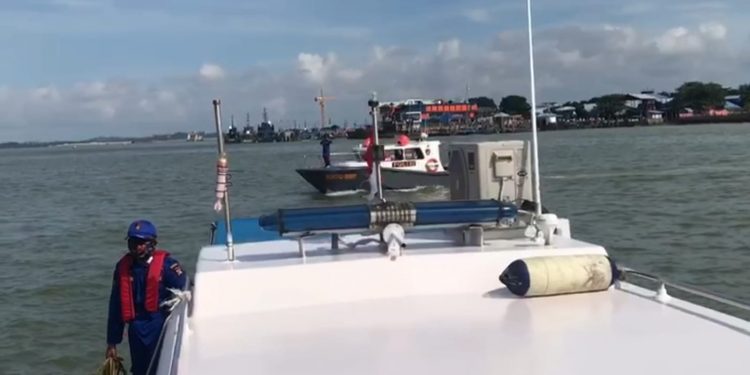 Satpolairud Polres Karimun Tingkatkan Patroli Laut Jelang Nataru