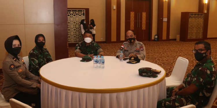 Wakapolres Tanjungpinang Hadiri Anugerah Keterbukaan Informasi Publik Komisi Informasi Provinsi Kepri Tahun 2021