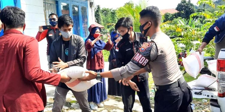 Berhasil Menangani Covid-19 & Vaksinasi, Kapolres Karimun Terima Penghargaan dari Gubernur Kepri