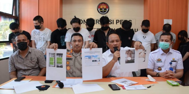 Ditreskrimsus Polda Kepri Berhasil Amankan Tersangka Tindak Pidana Penipuan dan Pemerasan Dengan Modus Sex Phone