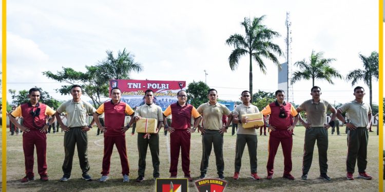 Jaga Sinergitas TNI/Polri, Brimob Polda Kepri dan Yonif Raider Khusus 136/TS Bentuk Keluarga Asuh