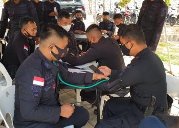 Jelang BKO Polda Sulawesi Tengah, Biddokkes Polda Kepri Periksa Kesehatan 105 Personel Satuan Brimob Polda Kepri