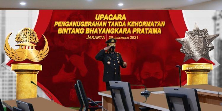 Kapolda Kepri Terima Anugreh Tanda Kehormatan Bintang Bhayangkara Pratama dari Presiden RI