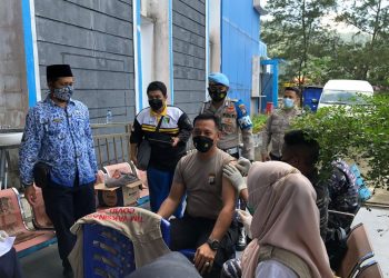 Kapolres Kep Anambas Beserta Jajaran Melaksanakan Gerai Vaksinasi Dosis III Covid-19 di RSUD Tarempa Wilkum Polres Kep Anambas