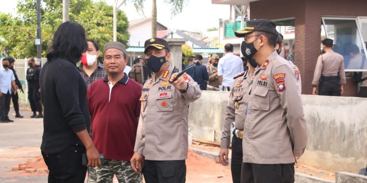 Kapolresta Barelang Pimpin Apel Pengamanan Pembangunan 5 Tower Sutt 150 KV Oleh Bright PLN Batam