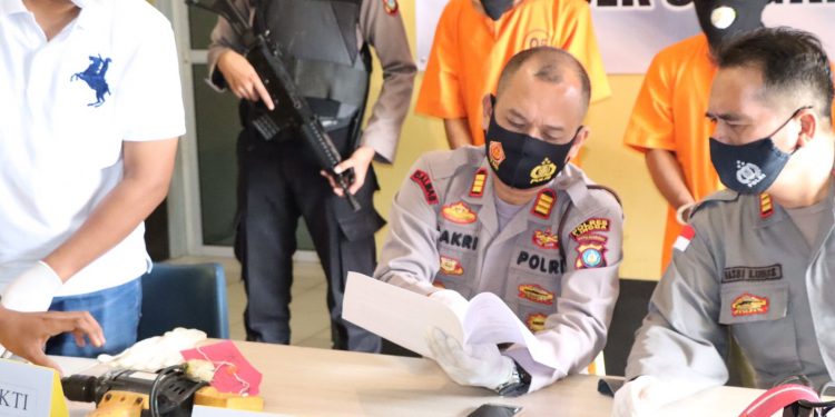 Polsek Singkep Barat Ungkap Kasus Pencurian Pembobolan GudangP