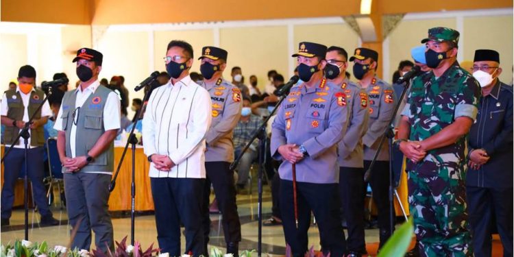 Cegah Omicron, Kapolri Minta Percepatan Booster Hingga Akselerasi Vaksinasi Lansia-Anak