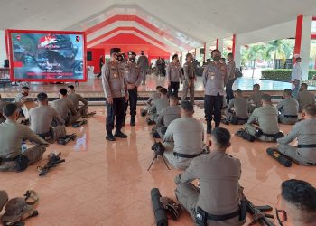 Kapolda Kepri Kunjungi Personel Satbrimod Polda Kepri yang Akan BKO ke Polda Sulawesi Tengah