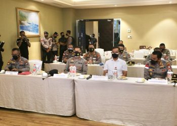 Kapolda Kepri Tinjau Pelaksanaan Vaksinasi Serentak di PT Philips Muka Kuning dan Secara Virtual Hotel Best Western Premier Panbil Batam