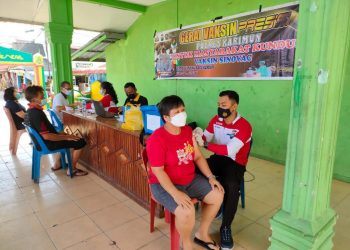 Klinik Polres Kariun Mendapatkan Distribusi Vaksin dari Polda Kepri Jenis Vaksin Astrazeneca Sebanyak 1.100 Vial