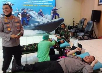 Penandatanganan Nota Kesepahaman (MoU) Vid humas Polda Kepri dengan Karya Anak Bangsa Public Speaking School Kota Batam Provinsi Kepri