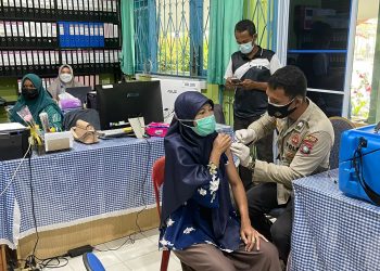 Polres Bintan Laksanakan Vaksinasi Massal Serentak Seluruh Indonesia, Kapolri Pantau Melalui Zoom Meeting