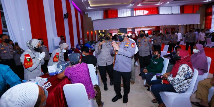 Akselerasi Vaksin Booster, Kapolri: Agar Imunitas Warga Meningkat Sehingga Tekan Laju Covid-19