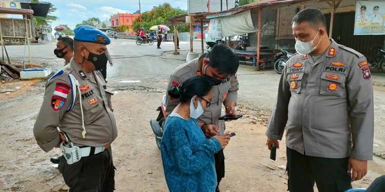Kapolres Kaimun Meninjau Langsung Kegiatan Vaksinasi