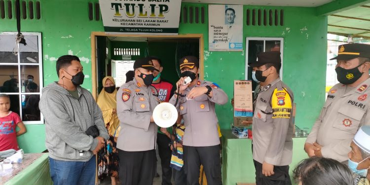 Kapolres Karimun Berikan Door Prize Kepada Masyarakat yang di Vaksin