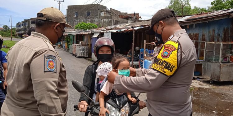 Optimalkan Vaksinasi, Polsek Bukit Lestari Razia Sertifikat Vaksin Covid-19