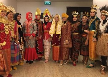 Ragam 34 Nama Pakaian Adat Indonesia