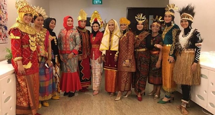 Ragam 34 Nama Pakaian Adat Indonesia