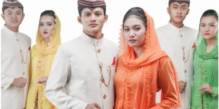 Kenali 6 Pakaian Adat Jawa Timur Beserta Ciri Khasnya Yuk!