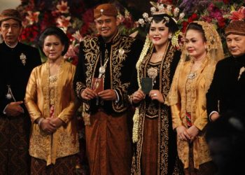 5 Pakaian Adat Jawa Tengah dan Keunikannya