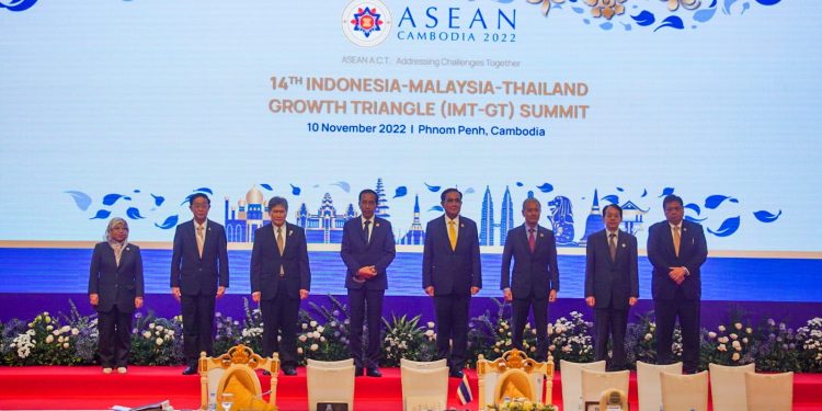 Presiden Joko Widodo: Tiga Hal Fundamental sebagai Kunci Akselerasi Pemulihan di Kawasan IMT-GT