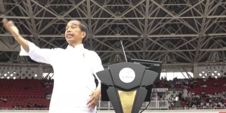 Jokowi Minta PNS Ubah Mindset: Bukan Dilayani Tapi Melayani!