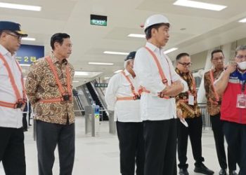 Jokowi: Pemerintah akan Terus Membangun Infrastruktur Perkeretaapian