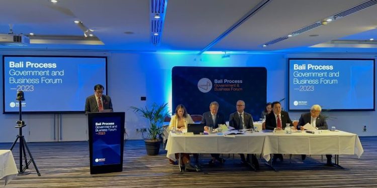 Menkumham Dorong Upaya Kolektif untuk Mengatasi Perdagangan Orang