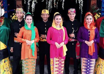 5 Filosofi Pakaian Adat Betawi dan Ragam Keunikannya