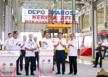 Presiden Jokowi Resmikan Pengoperasian Jalur Kereta Api Lintas Makassar-Parepare