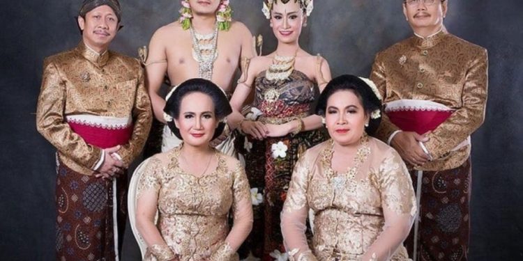 Pakaian Adat Yogyakarta, Ciri Khas, Nama dan Jenis-Jenisnya