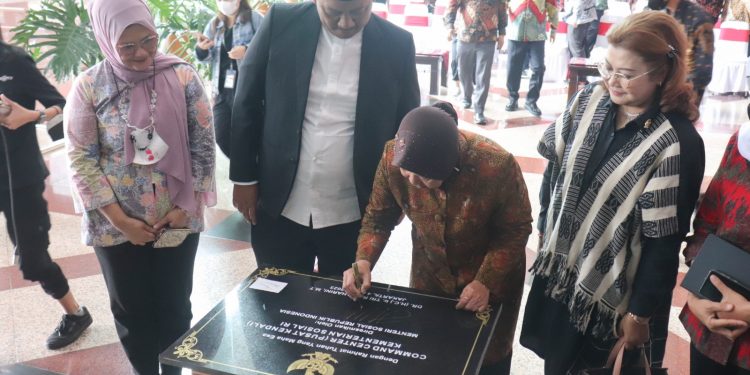 Mensos Resmikan Command Center Kemensos