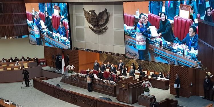 DPR Resmi Sahkan RUU Kesehatan Jadi Undang-Undang