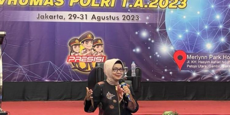 Dr. Vita Mayastinasari