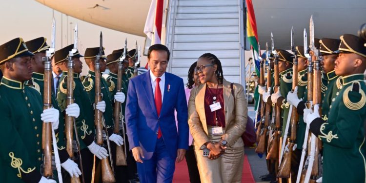 Presiden Jokowi Tiba di Johannesburg Afrika Selatan