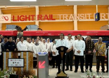 Jokowi Resmikan LRT Jabodebek
