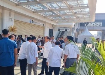 Jokowi Jajal Kereta Cepat Jakarta-Bandung bersama Selebritas