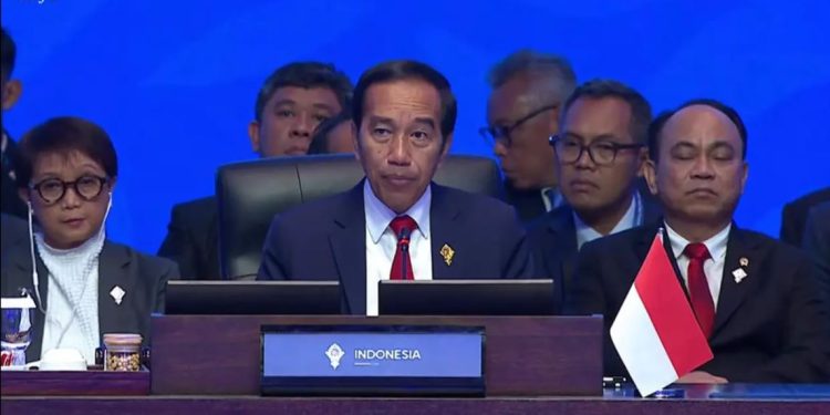 Presiden Jokowi Pimpin Pertemuan KTT AIS Perdana di Bali