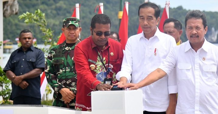 Presiden Jokowi Resmikan Kampung Nelayan Modern di Biak Numfor