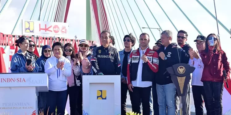 Jokowi Resmikan Jembatan Pulau Balang untuk IKN, Raffi Ahmad hingga Atta Halilintar Hadir