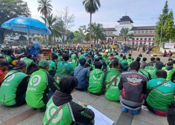 Demo UU Profesi Ojol #LegalkanProfesiOjol