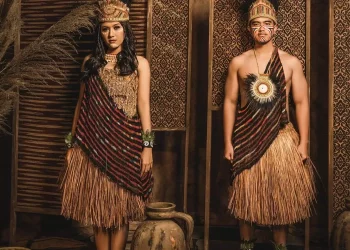 Pakaian Adat Papua Barat dengan Eksotisme Budaya di Setiap Benang Tenunannya